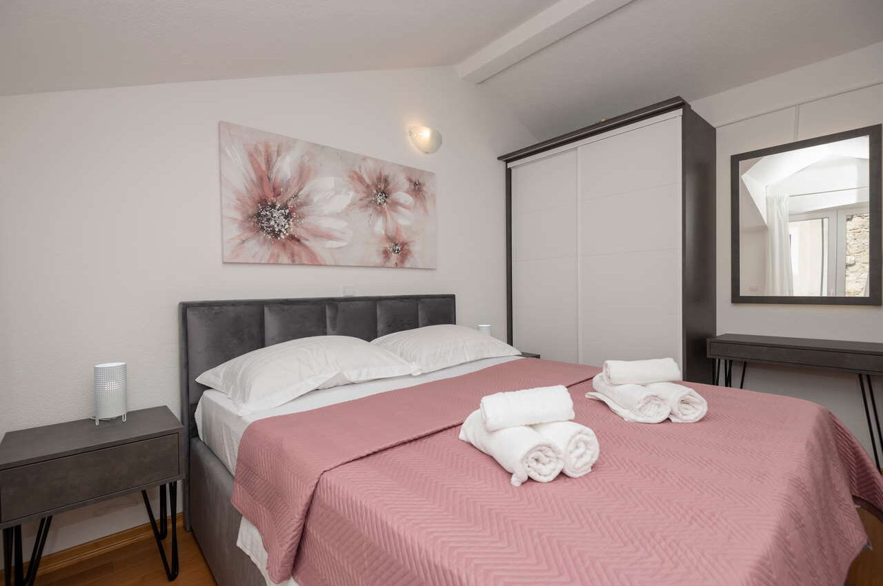 villa-elizabeta-2023-07