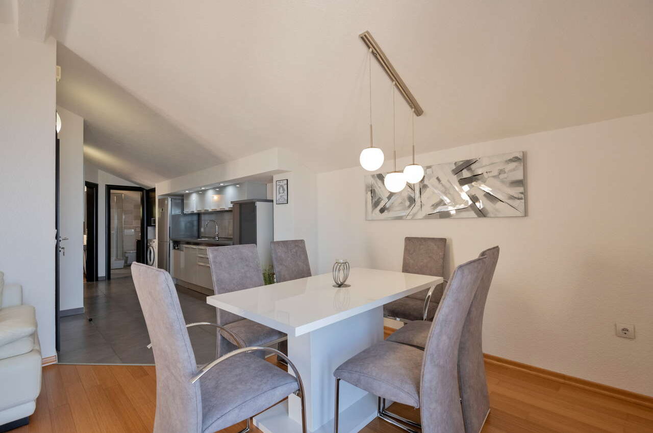 villa-elizabeta-2023-12