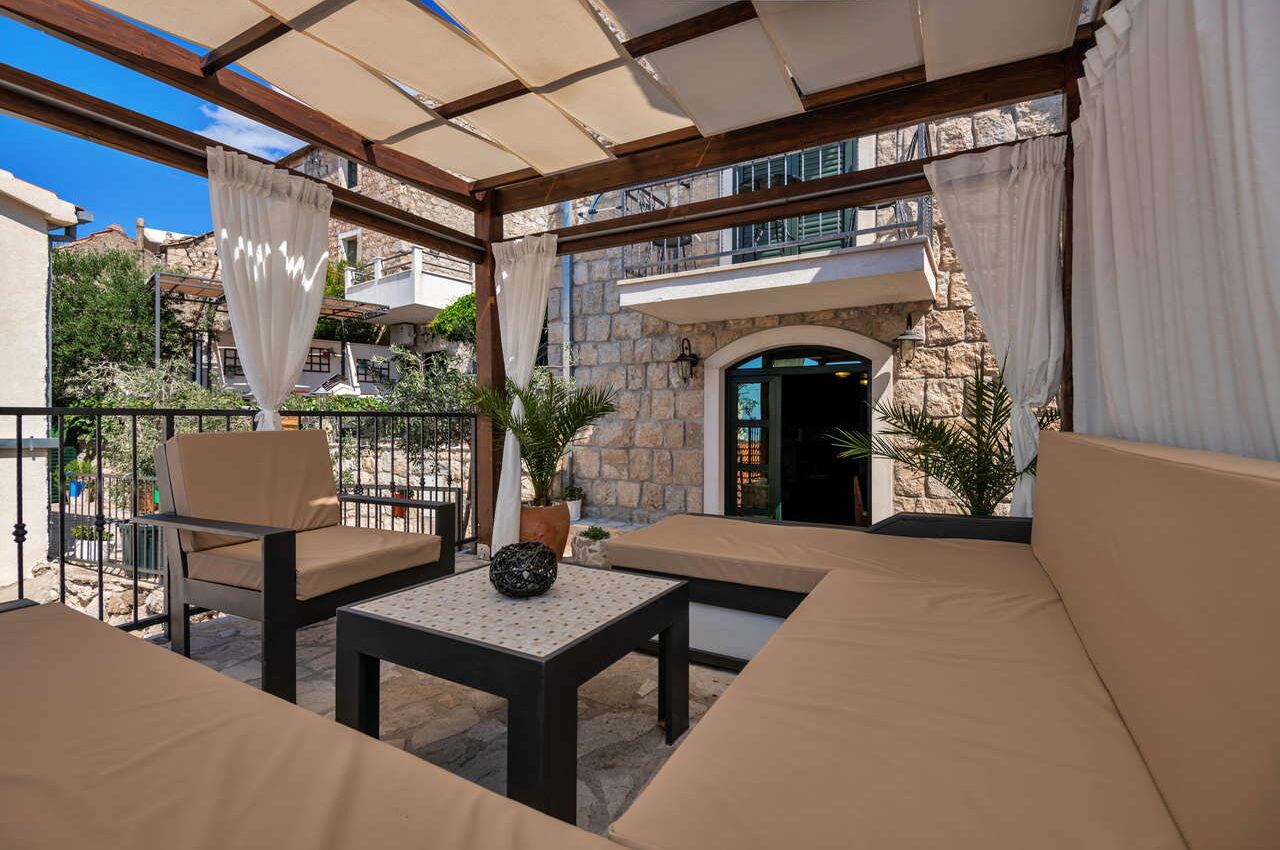 villa-elizabeta-2023-17