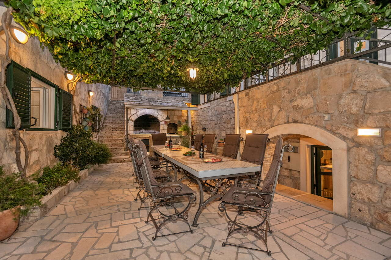 villa-elizabeta-2023-19