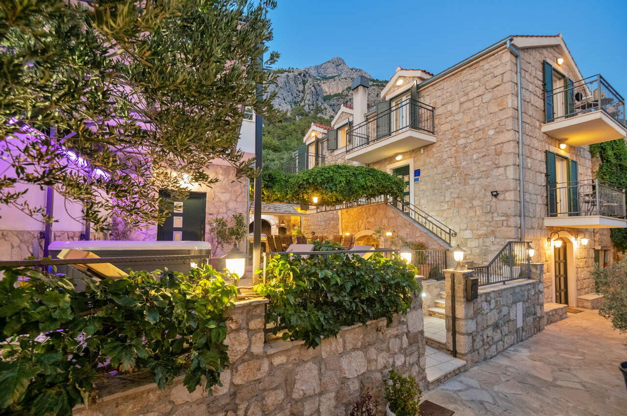 villa-elizabeta-2023-24