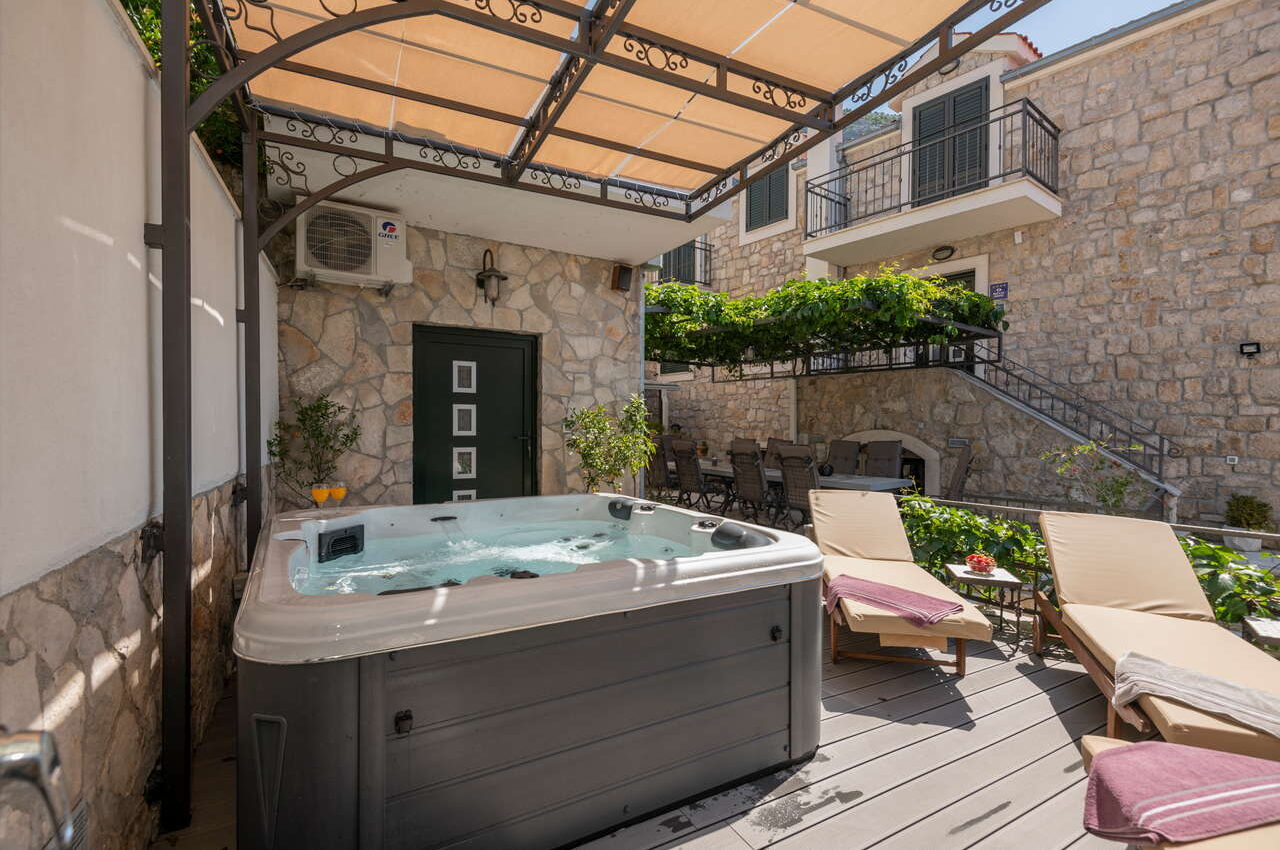 villa-elizabeta-2023-29