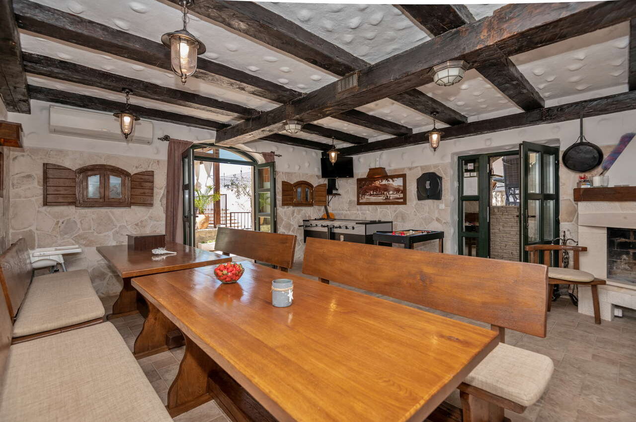 villa-elizabeta-2023-36